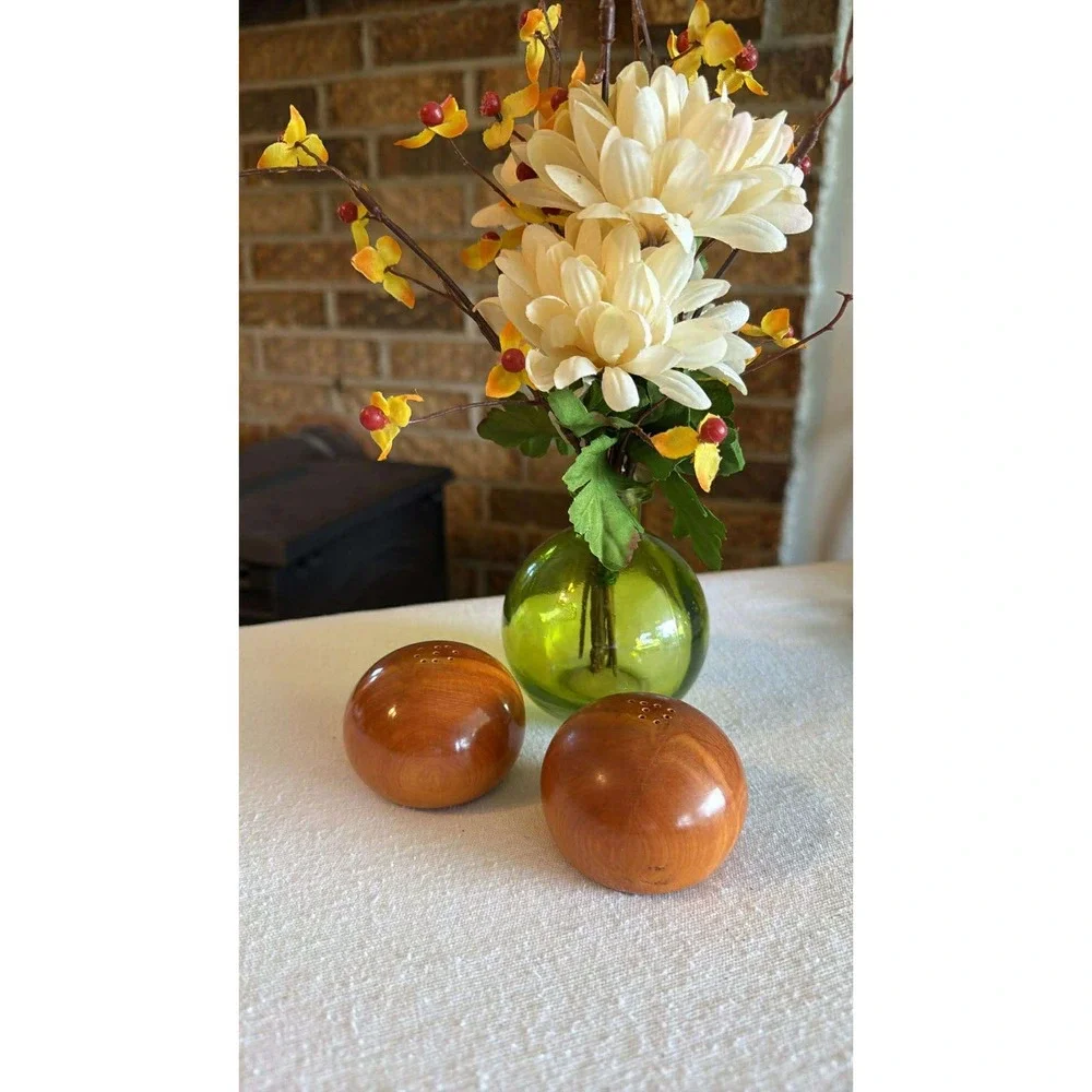 Vintage Wood Orb Salt and Pepper Shakers MCM Mid Century Modern Turned Wood Orb